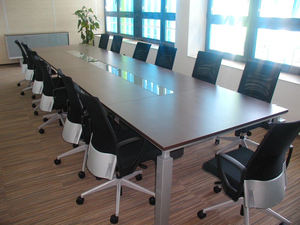 Konferencijski stol Aura 360 